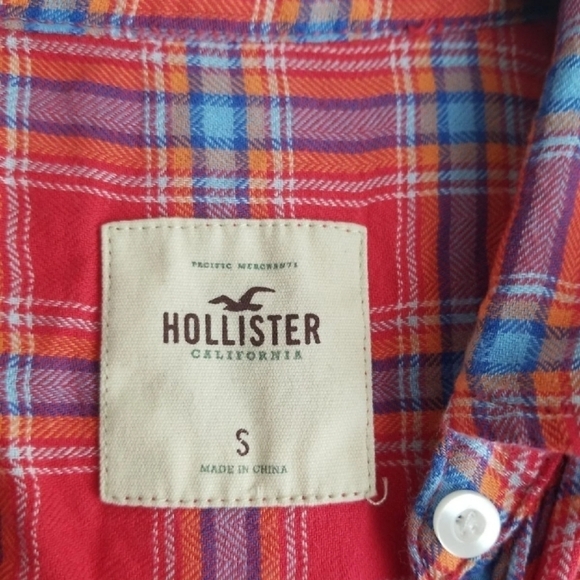 Hollister Women's Plaid Button Down Shirt - Picture 5 of 7